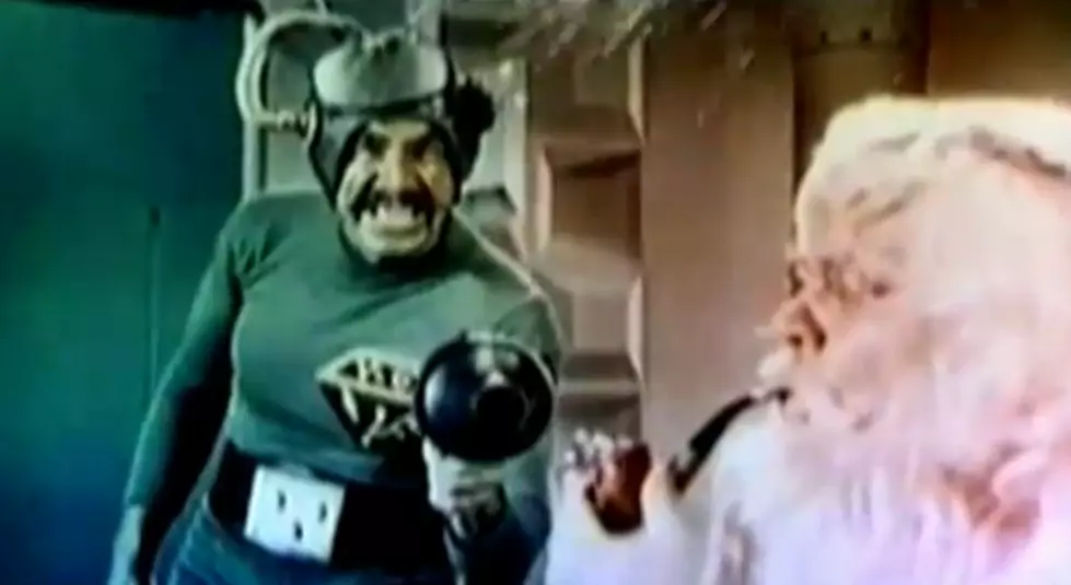 ‘Santa Claus Conquers the Martians’ Voted Worst Christmas Movie of All Time – Watch the Hilarious Trailer!