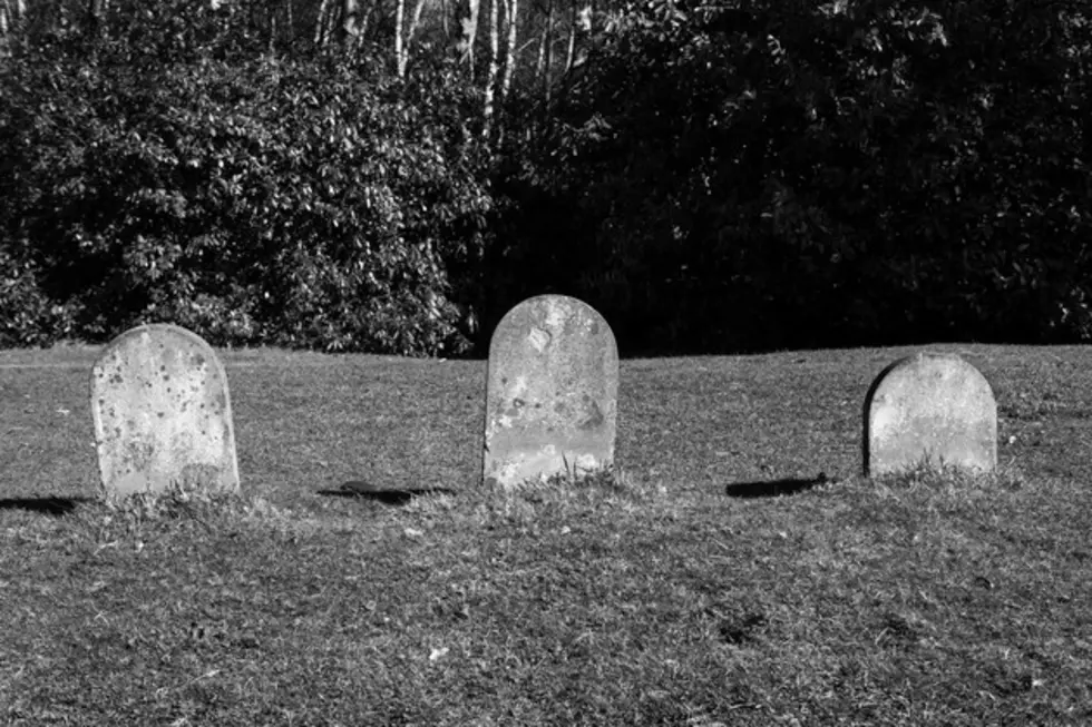 6 of the Most Famous People Buried in Tri-Cities